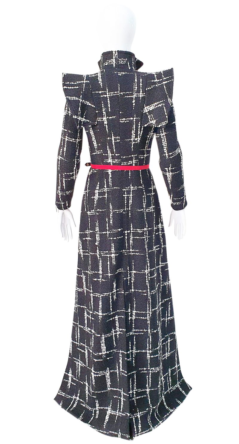 Glam & trendy long dress style coat.